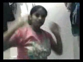 Desi college girl home made fun with her Cousin Mms low qaulity