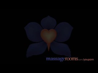 Isabella chrystin gets happy massage
