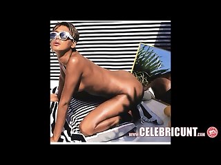 Nude black celebrity rihanna shows boobs and shaved cunt