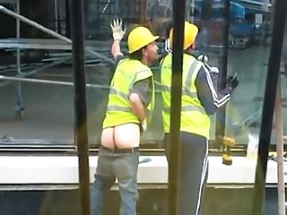 Fun construction guy getting gay