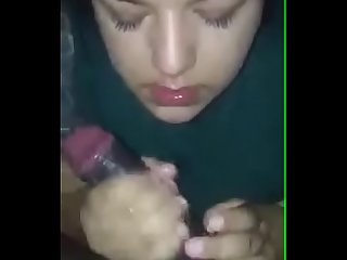 Latina thot loves fucking her own throat
