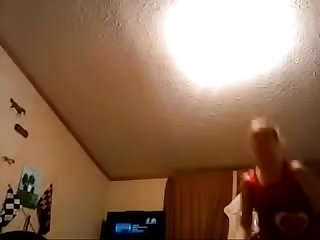 Elizabeth Hodges/Elizabeth Reeh flashes and strips on younow