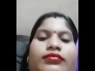 Sexy desi wife showing boobs for Bf