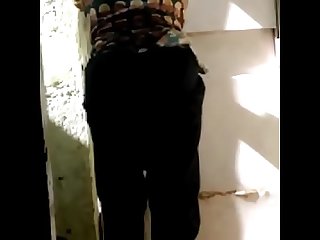 Desi maid showing big ass
