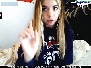 Tiny young american amateur teen masturbating on webcam