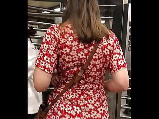 THICK WHITE GIRL ON NYC TRAIN