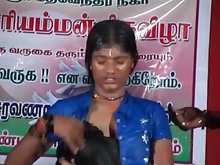 Tamil hot dance- her reaction says