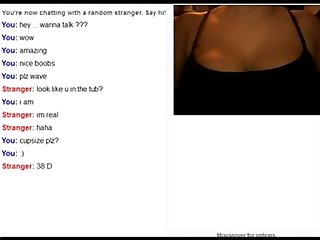 Woman Shaking her boobs on omegle morecamgirls com
