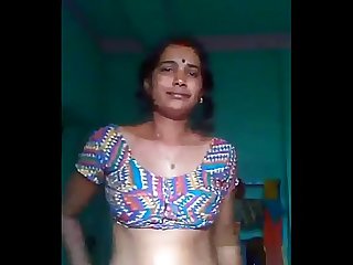 Desi horny aunty fingring and squirt for her lover //Watch Full 17 min Video At..