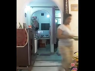 Hot desi indian bhabi shaking her sexi ass &boobs on bigo live...6