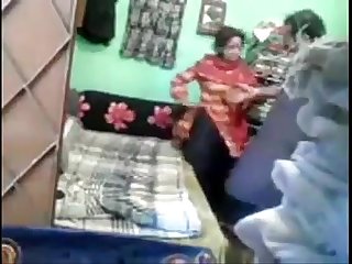 Paki sexy nebaor father and young girl fucking for money