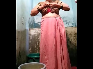 Indian desi village aunty bathing
