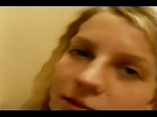 Blonde do a blowjob in the changingroom