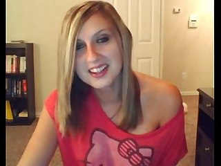 Cute girl on cam flash her tits xxxcamchickss com