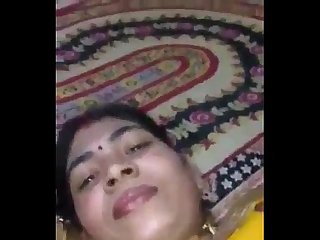 Beautiful newly married girlfriend allow her husband to boob pressing in Saree