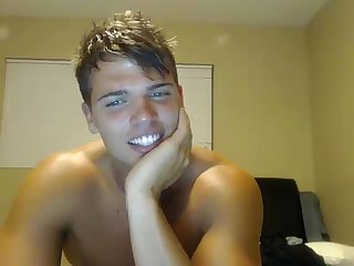 Beautiful guy plays with toy and wanks on cam
