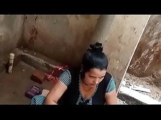 Biharan bhabhi k chuche - hot bath