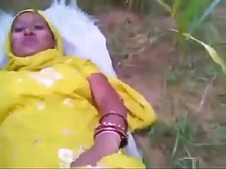 punjabi bhabi red pussy fucked by devar in field