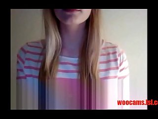 shy girl flashes tits and sexy ass (woocamss.com)