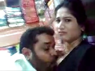 Indian hot young bhabhi n ex lover fucking shop caught in cc cam wowmoyback