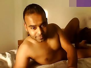 Hot Indian NRI couple on camhott show BJ and Cum.MP4