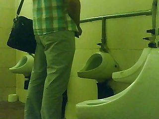 spy and sex at urinal