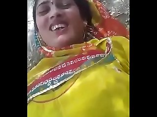 Desi paki Sindhi couple kissing in jungle and pussy show
