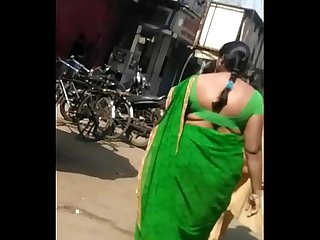 OPEN BACK AND BIG BOOTY BHAIYANI IN GREEN SAREE